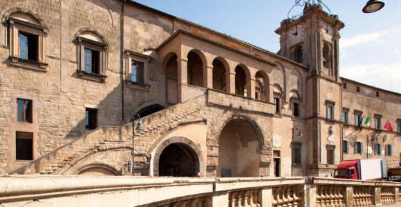 Da Civitavecchia: visita di Tarquinia e del sito Unesco con pranzo