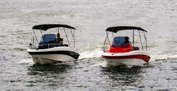 Como: Alquiler personal de barcos a motor en el Lago de Como