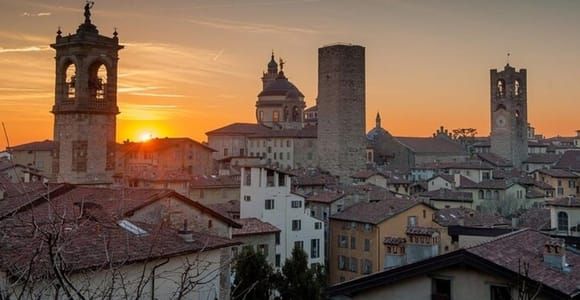 Bergamo : Highlights Private Walking Tour