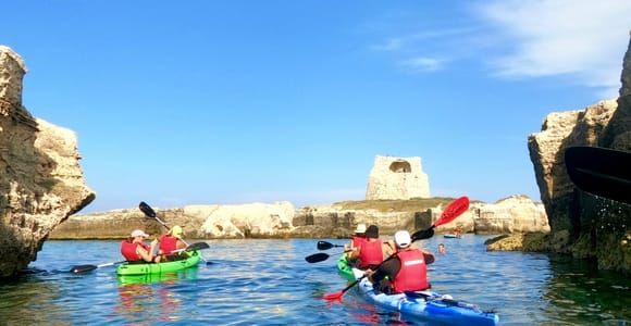 Roca Vecchia : excursion en kayak et en canoë à la grotte de la Poesia