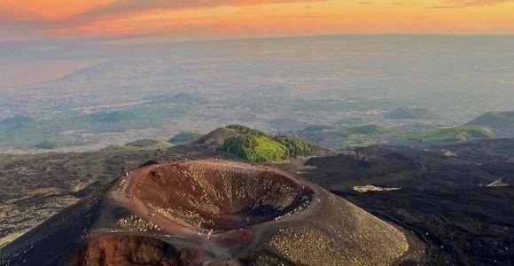 Catane : Tour de l'Etna au coucher du soleil avec dégustation et prise en charge.