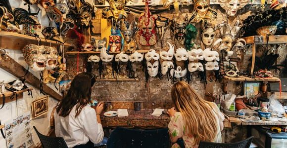Venise : Atelier de fabrication de masques de carnaval