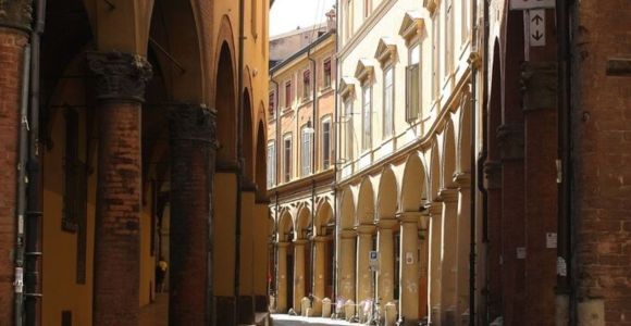 Bologna: Private Custom Tour mit einem ortskundigen Guide