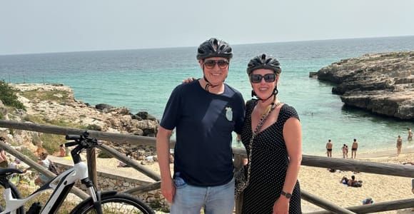Monopoli: Apulian Beaches E-Bike Tour with Sandwich and Wine