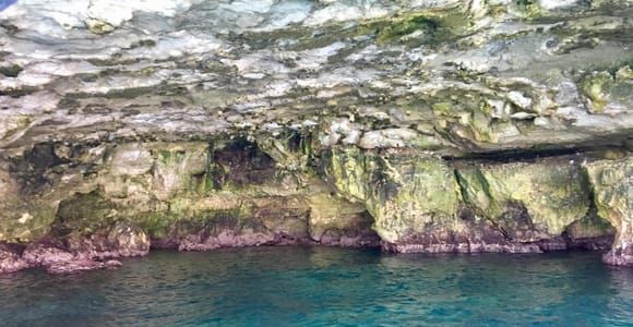 Tour in barca tra grotte e aperitivo