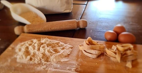 Arezzo: Pasta und Tiramisù Kochkurs auf einem toskanischen Bauernhof