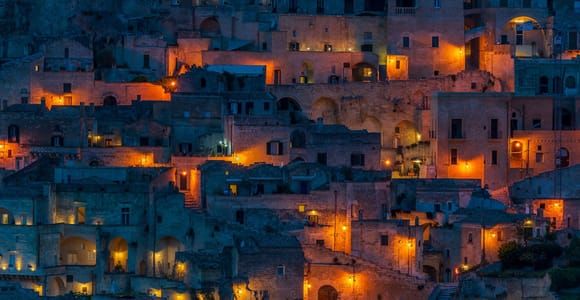 Matera: Nacht Murgia Trek. Genieße einen außergewöhnlichen Blick auf die Sassi
