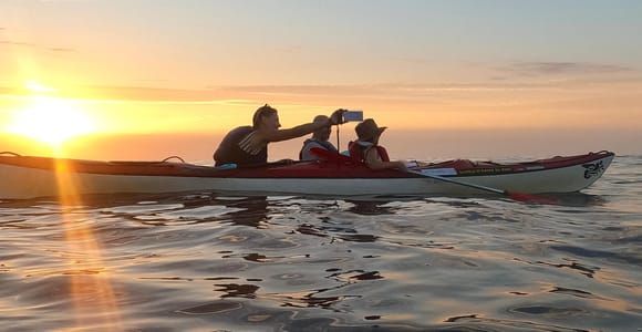 Marciana Marina: Tour serale in kayak di mare con sosta per nuotare