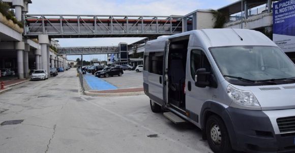 Bari: Prywatny transfer z lotniska do Matery