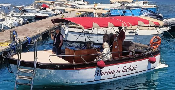 Taormina: Bootstour mit Schwimmen und Aperitif